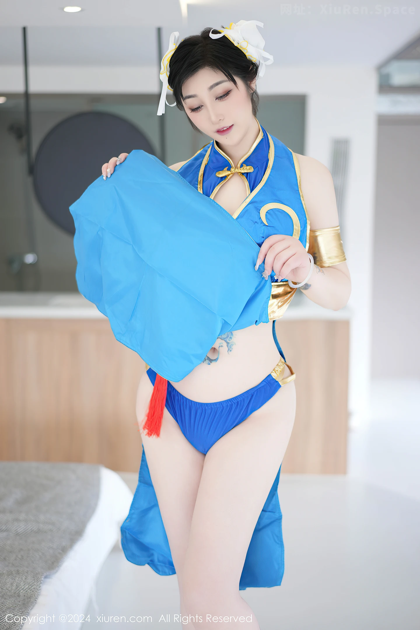 图片[4]-[XiuRen秀人网]VOL.8886 女神妲己 Toxic性感蓝色造型服饰露蓝色内衣秀丰满身材诱惑写真73P-秀人网官方网站